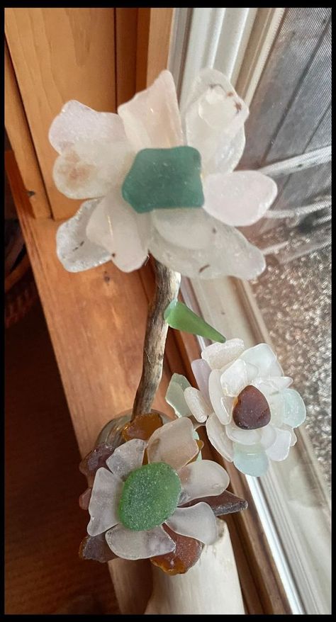 Sea Glass Tribe | this was a fun project ~ sea glass flowers on a stick | Facebook Beach Glass Projects, Sea Glass Art Diy, Sea Glass Art Projects, Beach Glass Art, Glass Art Projects, Sea Glass Crafts, Big Flowers, Sea Glass Art, Glass Flowers