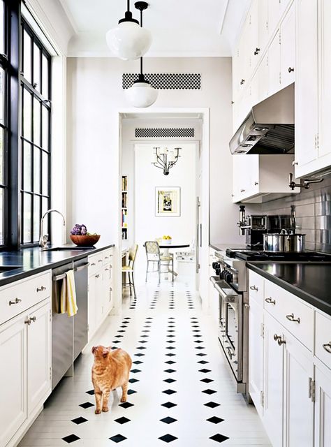 Classic White Kitchen With Black Accents Interior Design New York, Small Galley Kitchen, Black And White Tile, Interior Dapur, Galley Kitchen Remodel, Galley Kitchens, Narrow Kitchen, New York Homes, Galley Kitchen