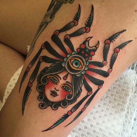 “Big spider lady on Georgina's thigh.” Spider Tattoo Traditional, Spider Lady, Traditional Tattoo Woman, Mujeres Tattoo, Tattoos On Back, Vintage Tattoo Design, Insect Tattoo, Bug Tattoo, American Traditional Tattoos