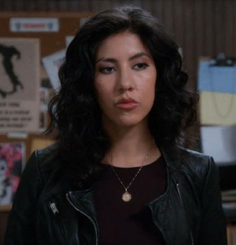 Detective Rosa Diaz, Stephanie Beatriz Brooklyn Nine Nine, Stephanie Beatriz Photoshoot, Rosa Brooklyn Nine Nine, Rosa Brooklyn 99, Rosa B99, Rosa Diaz Brooklyn 99, Rosa Diaz Icon, Brooklyn 99 Cast