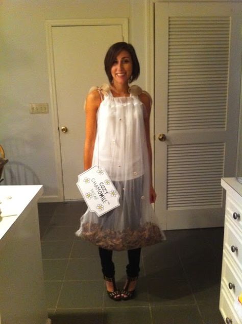 Such a creative Halloween costume! We love it! Tea Cup Costume Diy, Teabag Costume, Tea Bag Costume, Teacup Costume, Purim Costume, Purim Costumes, Halloween Inspo, Creative Halloween Costumes, Purim