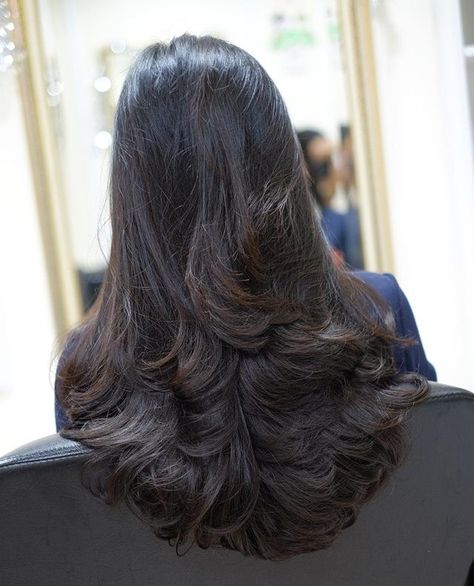 Indian Haircut For Women Medium Length, Feather Cut For Long Hair, Haircut For Medium Length Hair Indian, Feather Haircut, Indian Hair Cuts, Hair Cut Ideas, Hair Trap, Long Haircut, Long Hair Images