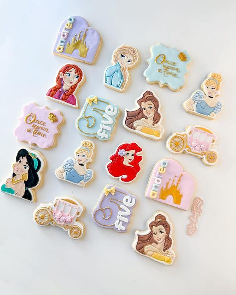 👑 Princess cookies for Andrea’s 5th birthday 🏰… | Instagram Princess Fifth Birthday Party, Her Royal 5ness Party, Princess Cookies Disney, 5th Birthday Princess Theme, Disney Princess Birthday Cookies, Princess Decorated Cookies, Her Royal Fiveness Birthday Cake, Your Royal Fiveness Party, Disney Princess Cookies Decorated