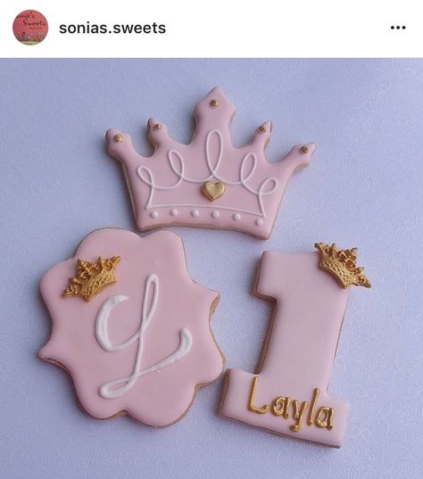 Vom Avea Un Copil, Crown Cookies, Princess First Birthday, First Birthday Cookies, Princess Birthday Party Decorations, Princess Cookies, 1st Birthday Girl Decorations, Wedding Cake Cookies, Princess Theme Birthday