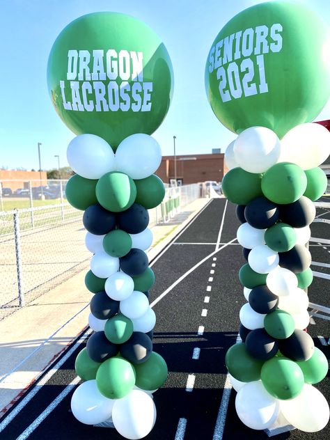 Football Field Decorations Homecoming, Senior Night Balloon Ideas, Baseball Senior Night Ideas, Football Banquet Decorations, Teammate Quotes, Sports Balloons, Kids Baseball Party, Wrestling Banquet, Lacrosse Decorations