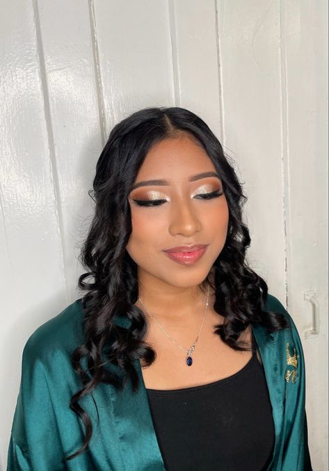 Emerald Green Xv Makeup, Green Makeup For Quinceanera, Light Makeup For Quinceanera, Sage Quince Makeup, Emerald Green Quinceanera Makeup, Quince Makeup Looks Natural, Sage Green Makeup Look Quince, Green Quince Makeup, Quince Makeup Natural