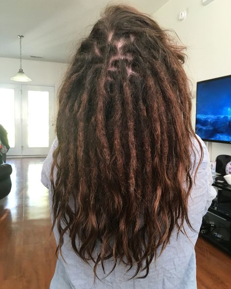 One month old dreadlocks. #dreadlocks Aesthetic Dreads, Dreadlocks Short Hair, Curly Hair Dreads, White Dreadlocks, Types Of Haircuts, Dreadlock Ideas, Dread Journey, Thick Dreads, Dreadlock Journey