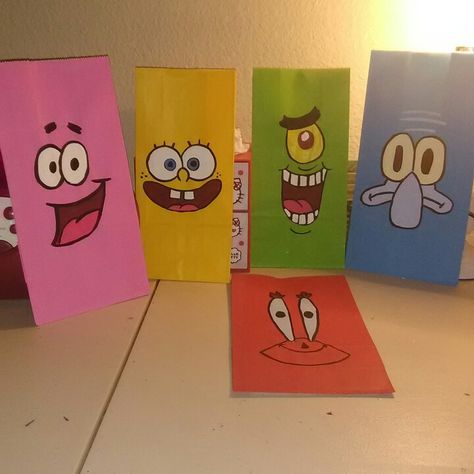 Spongebob Bookmark, Jenga Painting Ideas Disney, Spongebob Goodie Bags, Spongebob Gift Ideas, Spongebob Crafts, Spongebob Painting, Disney Princess Babies, Diy Crafts Bookmarks, Spongebob Birthday Party