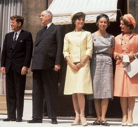 Jackie Onassis Style, Jackie O's, Jackie Onassis, John Fitzgerald, London Look, Jackie O, Carolina Herrera, First Lady, Christian Dior