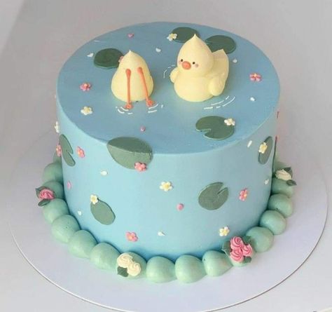 Duck Gender Reveal Cake, Duck Pond Cake, Duck Smash Cake, Duck Theme Cake, Duck Cake Ideas, Goose Cake, Lake Cake, Pond Cake, Baby Birthday Ideas