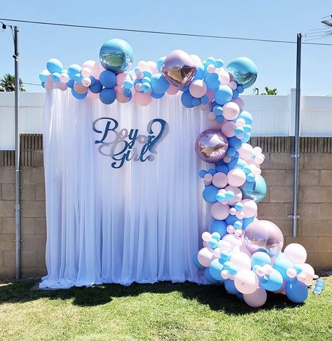 Diy Backdrop For Gender Reveal, Simple Gender Reveal Backdrop, Gender Reveal Curtain Backdrop Ideas, Gender Reveal Backdrop Ideas Backgrounds, Gender Reveal Backdrop Ideas, Pink And Blue Gender Reveal Balloon Arch, Gender Reveal Diy, Gender Reveal Backdrop, Gender Reveal Baby Shower Themes