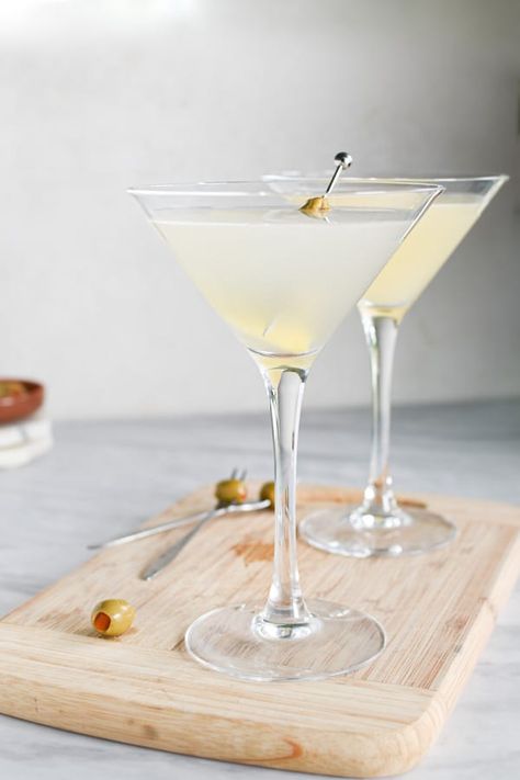 Tequila Martini Cocktails, Martini Recipes Tequila, Tequila Martinis, Martini Variations, Mexican Martini Recipe, Tequila Martini, Martini Recipes Easy, Mexican Tequila, Orange Liquor