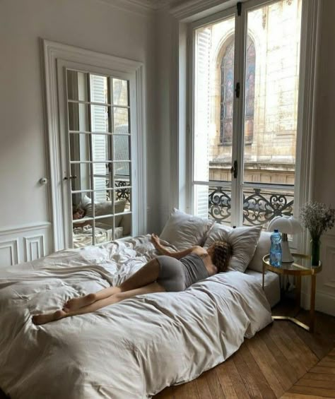 White Bed, Room Deco, Future Apartment, Dream Apartment, House Room, Cozy Room, Casas De Ensueño, My New Room, Dream Bedroom