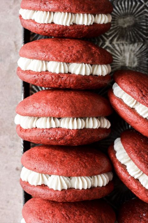 Soft and fluffy red velvet whoopie pies, made with red velvet cake cookies and cream cheese buttercream filling. Cake Whoopie Pies, Red Velvet Cake Cookies, Red Velvet Whoopie Pies, High Altitude Baking, Velvet Cookies, Cream Cheese Buttercream, Pie In The Sky, Red Velvet Cookies, Buttercream Filling