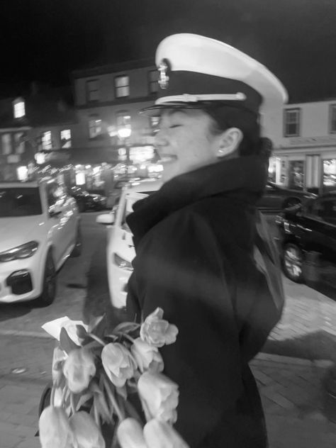 Marine Woman Aesthetic, Navy Sailor Aesthetic, Female Marine Aesthetic, Usna Naval Academy, Merchant Navy Aesthetic, Us Navy Aesthetic, Navy Aesthetic Military, Marine Corps Aesthetic, Female Navy Officer