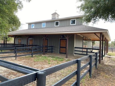 Horse Pasture Layout Ideas, Horse Pasture Ideas, Horse Farm Layout, Pasture Shelter, Dream Barn Stables, Small Horse Barns, Livestock Barn, Diy Horse Barn, Horse Barn Ideas Stables