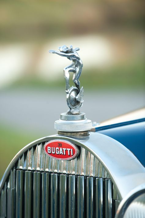 Car Hood Ornaments, Car Badges, Vintage Revival, Bugatti Cars, Cars Vintage, Car Emblem, Cadillac Eldorado, Hood Ornaments, Old Car