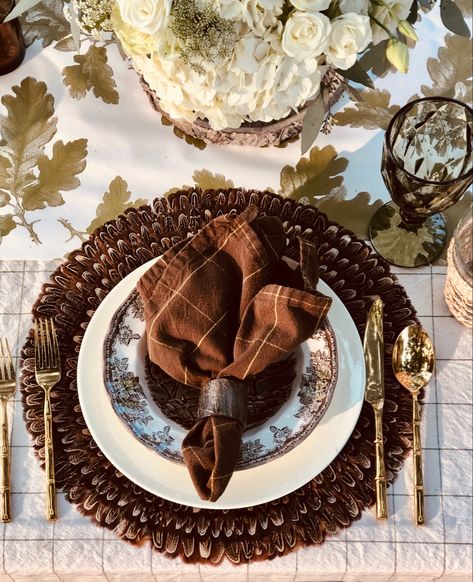 Dining Tablescapes, Paper Table Runner, Dining Ideas, Pheasant Feather, Pretty Dishes, Thanksgiving Inspiration, Unique Tablescape, Paper Placemats, Dripping Candles