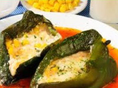 Receta de Chiles Rellenos de Panela Latino Food, Chile Relleno, Best Mexican Recipes, Mexico Food, Mexican Foods, Food Drinks Dessert, Mexican Recipes, Fabulous Foods, Mexican Dishes