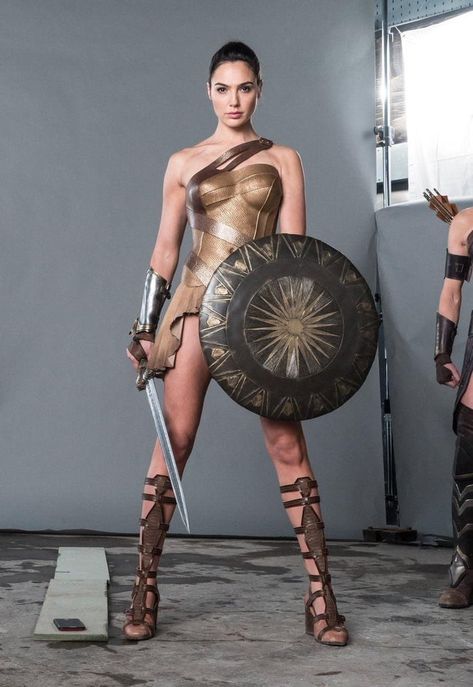 Amazonian Warrior, Gal Gabot, Wonder Woman Cosplay, Wonder Woman Art, Amazon Warrior, Greek Warrior, Gal Gadot Wonder Woman, Training Clothes, Warrior Princess