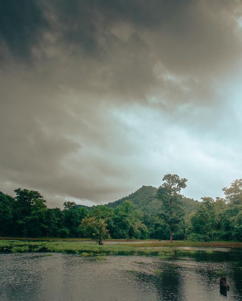 When the clouds paint the sky with shades of gray ⛅️…. Shades Of Gray, Cloud Painting, May 7, The Clouds, Shades Of Grey, The Sky, Shades, Paint, Grey