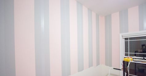 Pink And Grey Striped Wall, Steampunk Nursery, Bedroom Board, Diy Steampunk, Paris Rooms, Kids Shared Bedroom, Living Room Decor Curtains, Shared Bedroom, Nursery Paintings