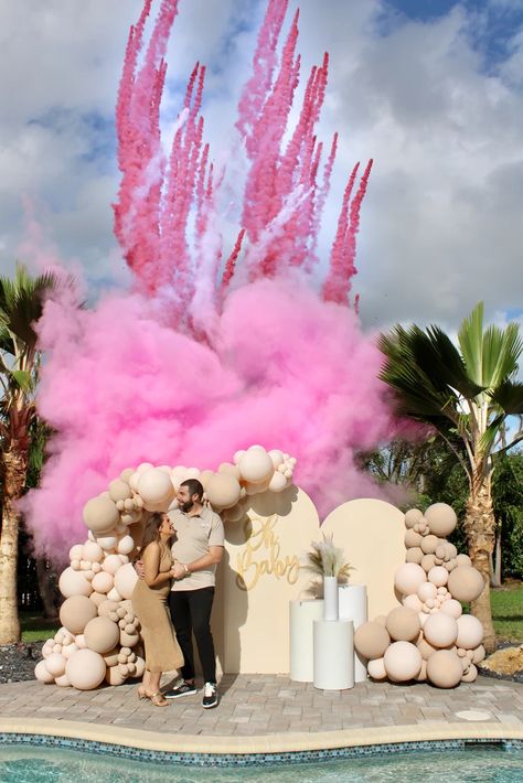 Gender Reveal Fireworks, Hawaiian Party Food, Sound Photography, Simple Gender Reveal, Gender Reveal Baby Shower Themes, Pregnancy Announcement Photoshoot, Miami Party, Balloons Decoration, Gender Reveal Ideas