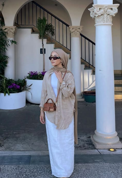 Hijabi Girl Style Summer, Hijab Fashion Inspiration For Summer, Hijabi Classy Outfit Summer, Modest Wear Hijab, Hijabi Aesthetic Outfits Summer, Modest Hijabi Outfits Aesthetic, Modest Fashion With Hijab, Summer Outfits Islamic, Summer Halal Outfits