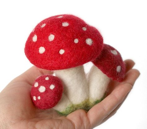 Needle Felted Red Amanita Mushroom Cluster Waldorf Christmas, Mushroom Cluster, Amanita Mushroom, Needle Felted Ornaments, Felt Mushroom, Mushroom Crafts, Felted Art, Needle Felting Diy, Felt Fairy