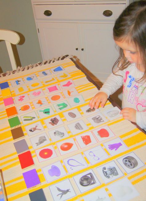 "Making Montessori Ours": Montessori Color Box 2 & Sorting Cards Montessori Jobs, Montessori Activities Preschool, Sorting Colors, Montessori Color, Montessori Elementary, Preschool Language, Montessori Diy, Sensory Ideas, Learning At Home