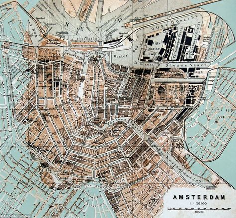 Transformation: This portrait of a face drawn over a map of Amsterdam is on of the creative works of artist Ed Fairburn Architecture Identity, Ed Fairburn, Mark Bradford, Collage Collage, Art Carte, English Artists, Gcse Art, A Level Art, Vintage Portraits