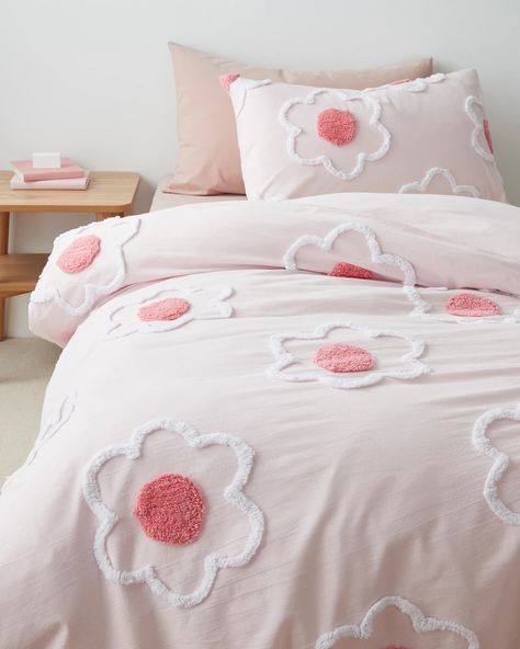 Indi Floral Tufted Quilt Cover Set | Target Australia Tufted Quilt, Girls Twin Bed, Girl Comforters, Flower Duvet Cover, Pink Duvet, Toddler Girl Room, Kids Bedtime, Simple Bed, Floral Bedding