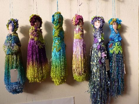 Tassel Dolls, Spirit Art Dolls, Tassel Crafts, Textile Art Dolls, Zardozi Embroidery, Half Dolls, Clothes Pin Crafts, Spirit Dolls, Fabric Beads