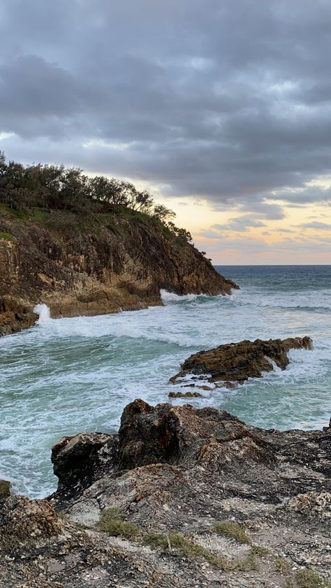 Stradbroke Island Aesthetic, Natural Beauty Photography, Island Aesthetic, Fake Pics, Stradbroke Island, Ocean Aesthetic, Nature Pics, Oceanography, Ios Wallpapers