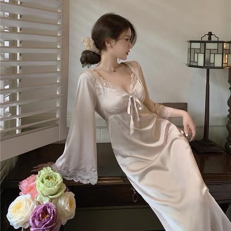 Classy Outfits Ideas, Satin Sleep Dress, Naevis Calling, Oc Dress, Dress Sleepwear, Nightgown Dress, Summer Long Sleeve, Long Nightgown, Night Club Dress