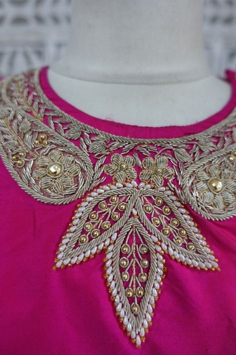 Kurti Neckline, Wedding Lengha, Dabka Work, Suit Punjabi, Maggam Work Designs, Zardosi Work, Latest Blouse Designs Pattern, Zardozi Embroidery, Latest Model Blouse Designs