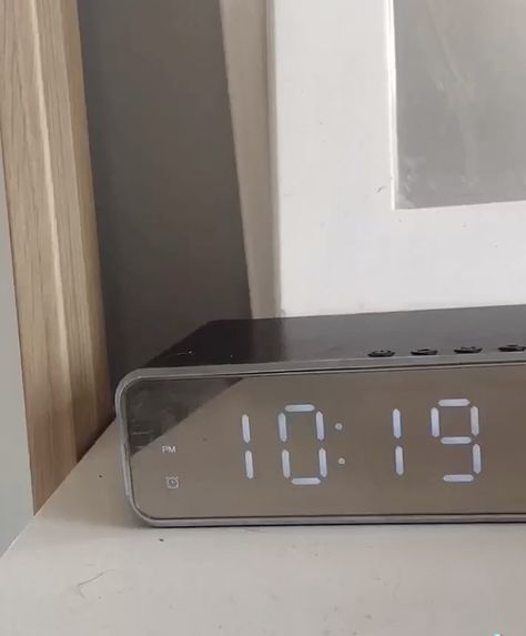 aesthetic minimalist clock 11pm Clock Aesthetic, Digital Clock Aesthetic, Aesthetic Alarm Clock, Clock Aesthetic, Bedroom Built In Wardrobe, Popular Girls, Apartment Deco, Wellness Plan, Go To Bed Early