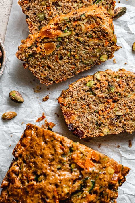 Zucchini Carrot Bread, Courgette Bread, Carrot Zucchini Bread, Raw Bread, Vegan Zucchini Bread, Carrot Zucchini, Carrot Bread, Vegan Carrot Cakes, Vegan Zucchini