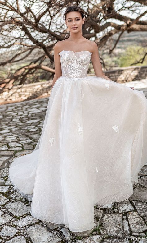 Unique Wedding Dresses With Straps, Wedding Dresses Strapless Corset, Tulle Beaded Wedding Dress, Line A Wedding Dress, Crumb Catcher Wedding Dress, A Line Wedding Dress Sweetheart Neckline, Exposed Corset Wedding Dress, Classy A Line Wedding Dress, Woodland Wedding Dress Whimsical