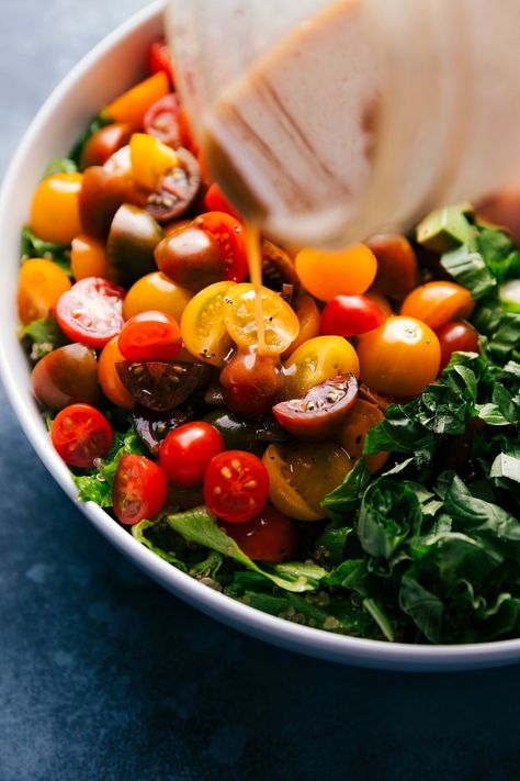 Caprese Quinoa Salad, Seasoned Quinoa, Caprese Quinoa, Blonde Abroad, Salad With Balsamic Dressing, Luxury Suit, Acai Bowls Recipe, Fresh Tomato Recipes, Chelsea's Messy Apron