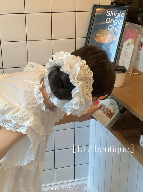 Magical Mirror, Hair Arrange, Diy Hair Accessories, Dream Hair, Aesthetic Hair, Scrunchie Hairstyles, العناية بالشعر, Diy Hairstyles, Pretty Hairstyles