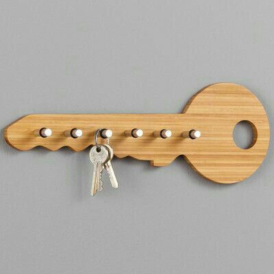 Handmade Wood Furniture, Wooden Key Holder, Diy Holz, Wooden Projects, Diy Wood Projects Furniture, Small Wood Projects, Easy Woodworking Projects, Woodworking Projects Diy, Diy Home Crafts