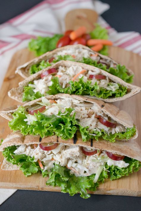 Pocket Recipes, Pocket Sandwiches, Pita Pocket Recipes, Tuna Dishes, Pockets Recipe, Recipe Sandwich, Burger Shop, Pita Sandwiches, Pain Pita