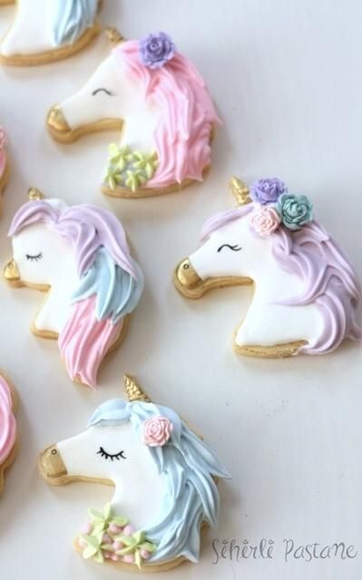 Unicorn Cookies by Sihirli Pastane Unicorn Cake Design, Unicorn Treats, Unicorn Desserts, Unicorn Cookies, Unicorn Birthday Cake, Rainbow Cookies, Savory Cakes, Unicorn Foods, Fancy Cookies