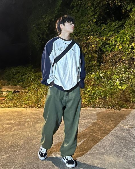 #정인 #jeongin instagram update i.2.n.8 Stray Kids Fashion, Stray Kids Outfits, Outfit Oversize, Rock Outfits, Kids Fashion Clothes, Dream Style, Vibe Clothes, Fit Ideas, Stylish Kids