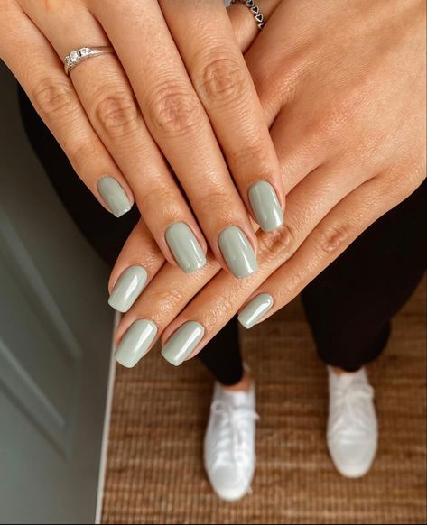 Work Nails Professional Fall, Gel Nails Fair Skin, Greyish Green Nails, Pastel Solid Nails, Pastel Sage Green Nails, Dip Nails Sage Green, Sage Green Natural Nails, Light Green Fall Nails, Squoval Acrylic Nails Green