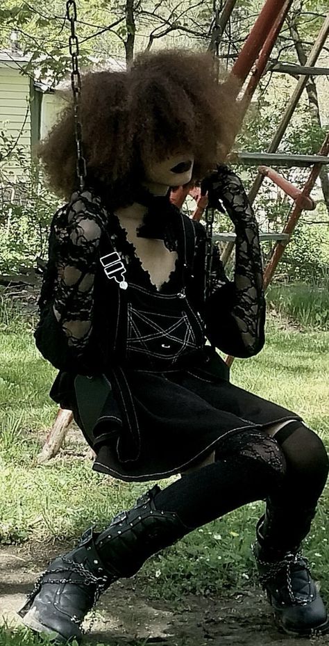 Afro goth girl, Goth big hair, Goth fashion, Goth subculture Gothic Pajamas Aesthetic, Afro Alternative Fashion, Gender Neutral Goth Fashion, Alt Black Woman Fashion, Damsel In Distress Pose, Goth Asthetics Outfit, Alt Fashion Black Women, Goth Farmer, Minimal Goth Outfit