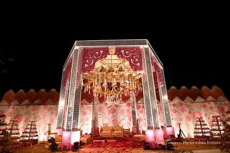 Rajasthani Mandap Decor, Wedding Mandap Design, Wedding Passage, Mandap Backdrop, Passage Decor, Rajasthani Theme, Vidhi Mandap, Wedding November, Mandap Design