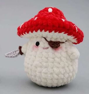 PATRONES AMIGURUMI GRATIS: PATRON GRATIS HONGO PIRATA AMIGURUMI 66564 Mushroom Elf, Mushroom Patterns, Crochet Family, Free Crochet Patterns Amigurumi, Stitch Head, Bear Patterns Free, Start Crocheting, 5mm Crochet Hook, Sewing Hand