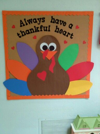 Thankful heart turkey Thanksgiving Bulletin Boards For School, Thanksgiving Bulletin Boards Preschool, Family Tree Bulletin Board, Thanksgiving Door Decorations Classroom, Thanksgiving Classroom Door, Thanksgiving Door Decorations, Thanksgiving Board, November Bulletin Boards, Elementary Bulletin Boards